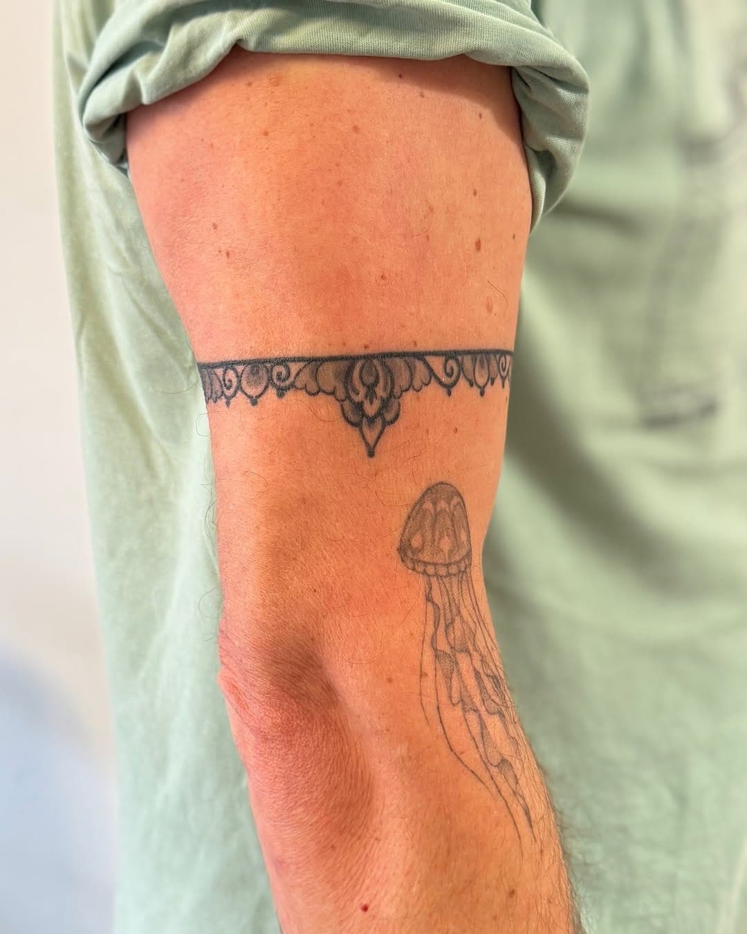 Delft Blue tattoo, armband