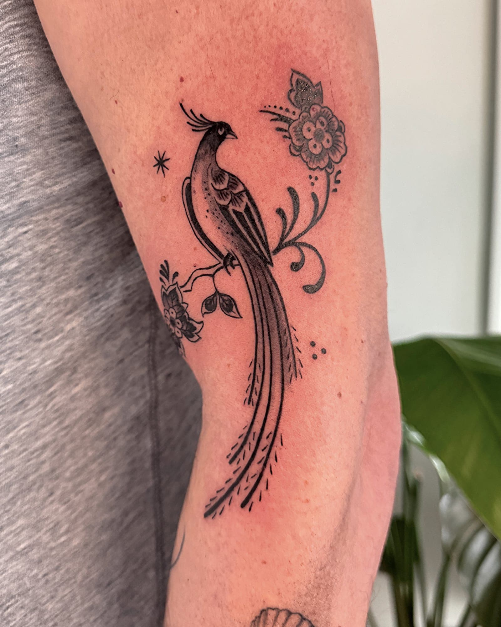 Delft Blue tattoo, floral arm