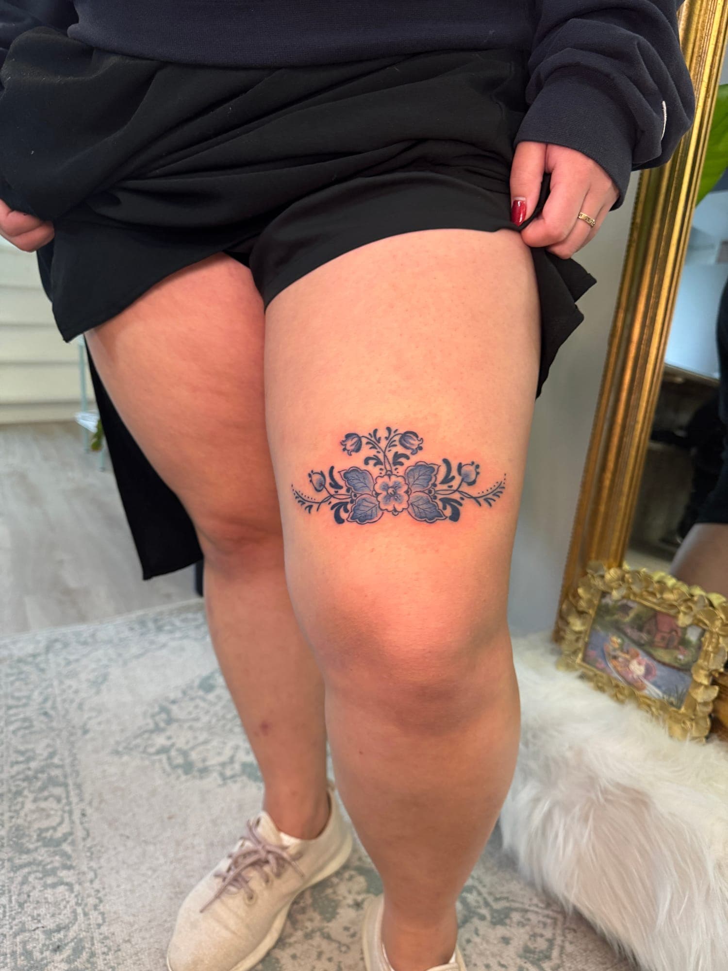 Delft Blue tattoo, floral thigh band